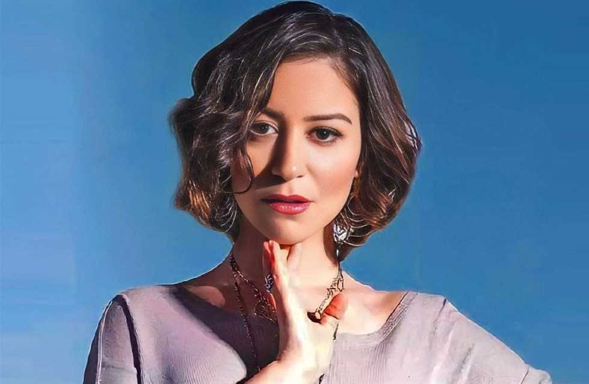 منة شلبي تحسم الجدل وتؤكد زواجها من أحمد الجنايني