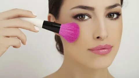 أفضل 7 خطوات مكياج في الصيف.. تجنبي إجهاد بشرتك