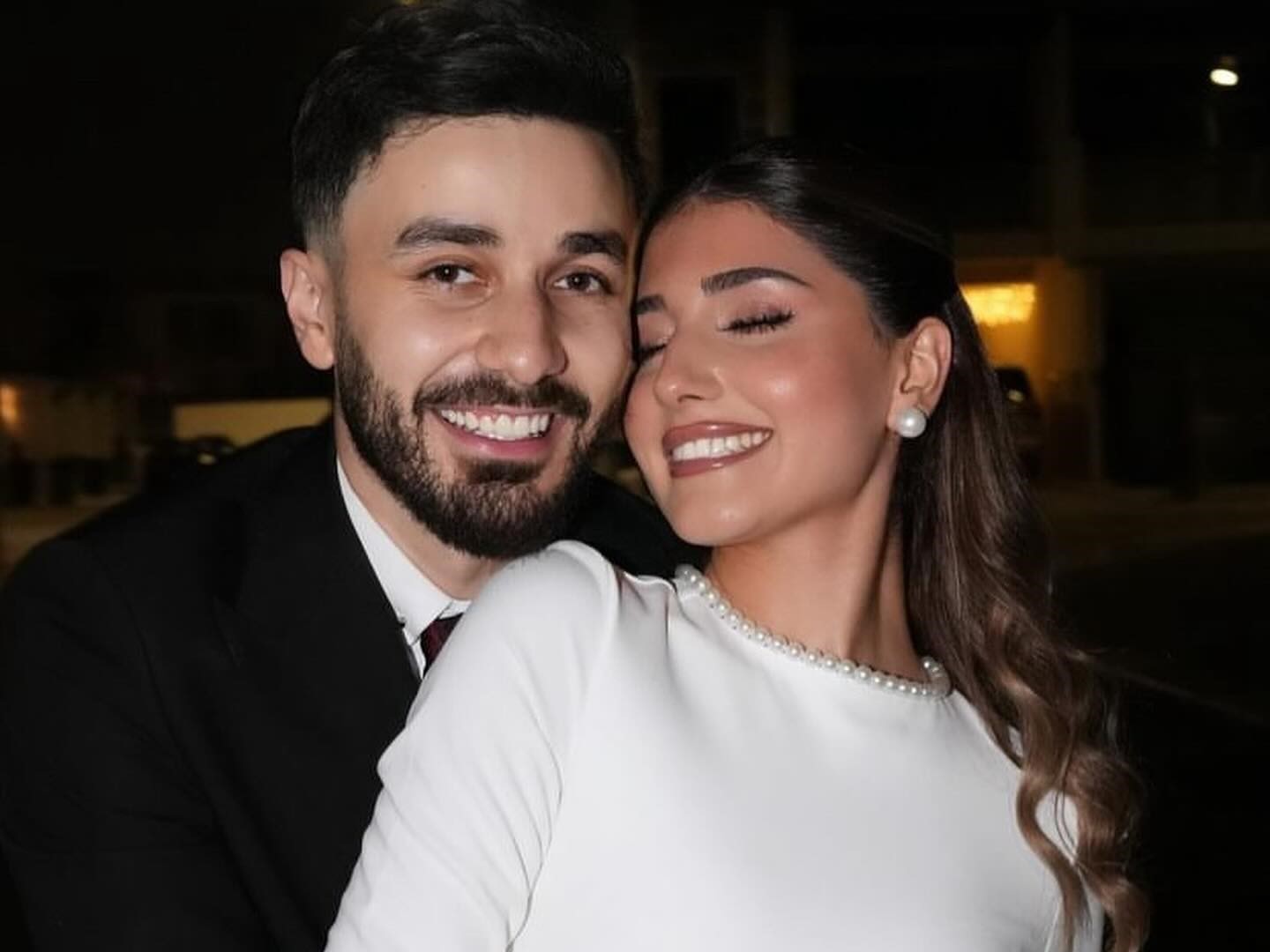 شيرين عمارة تتألق في أول ظهور لها بشهر العسل في اليونان