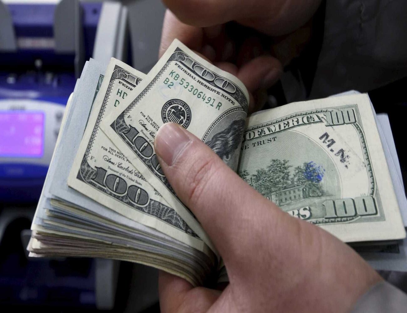 استقرار أسعار الدولار في مصر والإمارات والأردن والسعودية