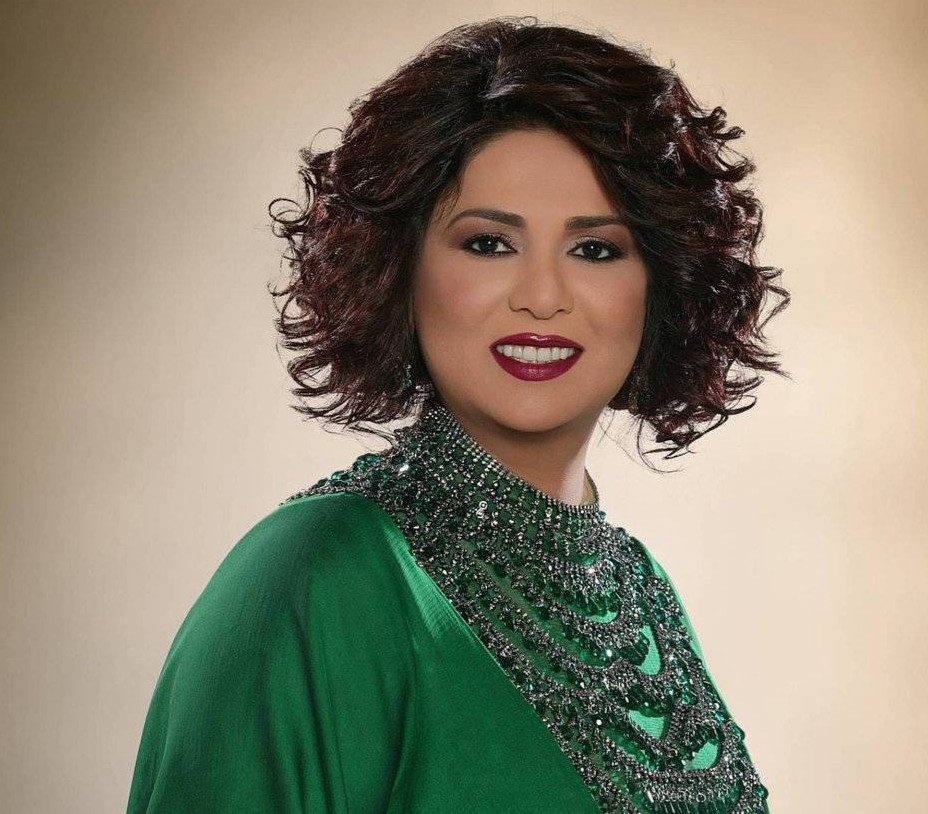 نوال الكويتية تقبل اعتذار فجر السعيد على الشكل الإنساني