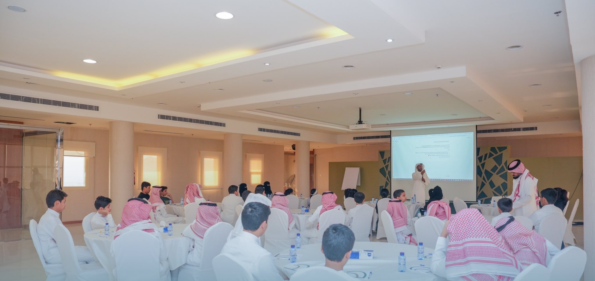 السعودية: ورشة عمل "مقدمة في الذكاء الاصطناعي" لليافعين في حائل