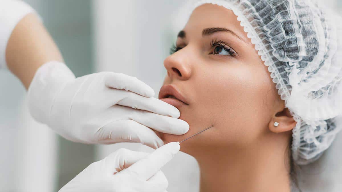شد الوجه بين الواقع والمحتمل.. ما الذي يمكن أن تحققه الجراحة التجميلية؟