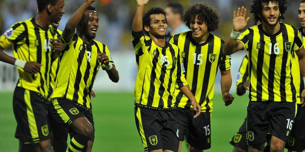 الاتحاد ينهي الشوط الأول