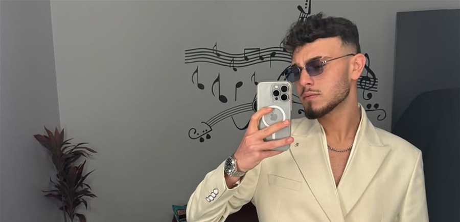 رسالة غرامية تربك الشامي في حفله بتونس