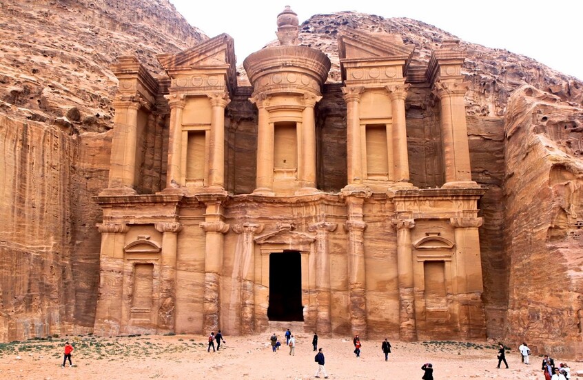 رحلات الطيران الاقتصادي تعود إلى الأجواء الأردنية تدريجياً