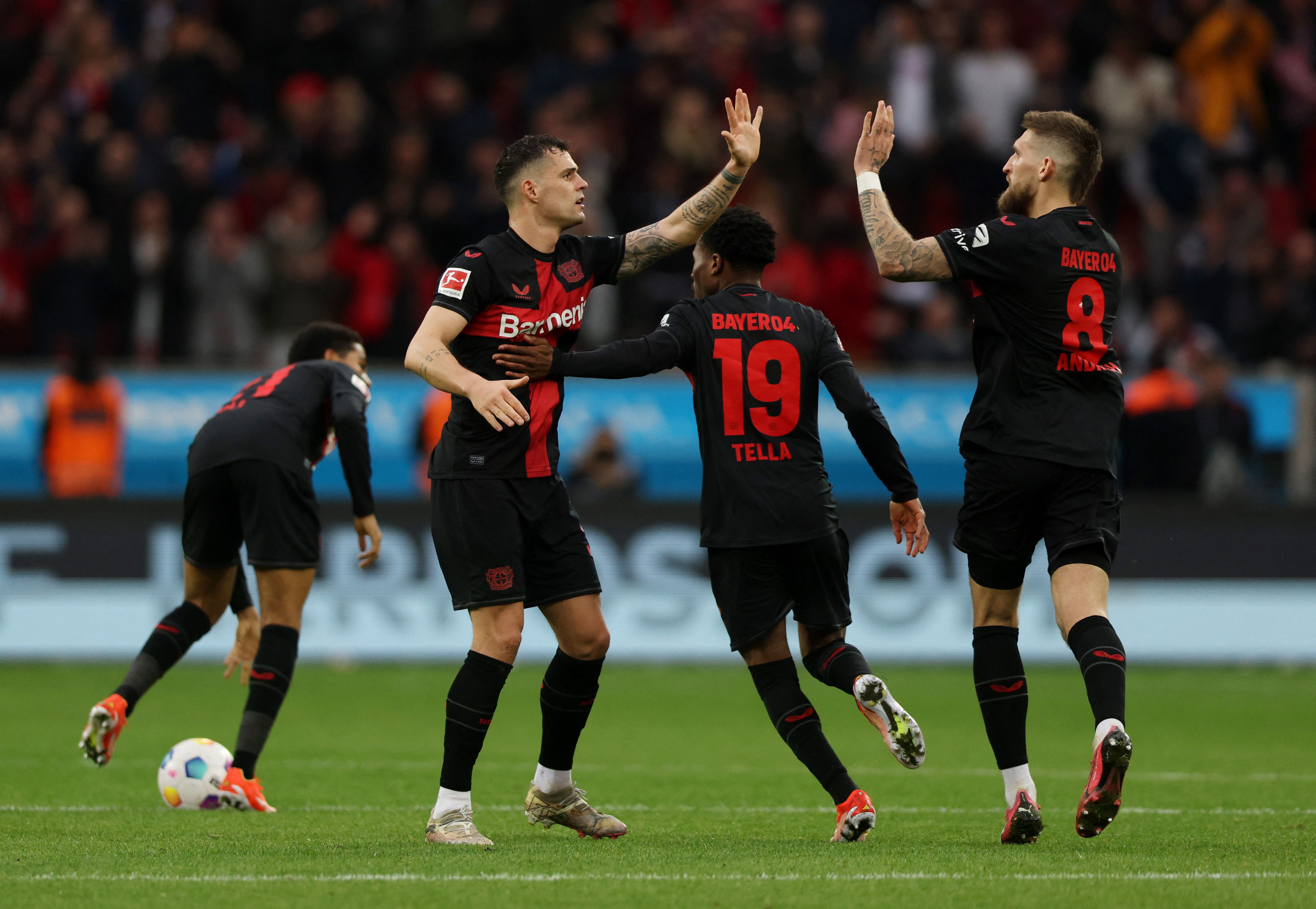 باير ليفركوزن يفتتح انتصاراته