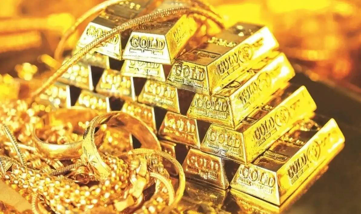 الذهب يهبط دون 4000 دولار مع قوة الدولار وتراجع رهانات خفض الفائدة