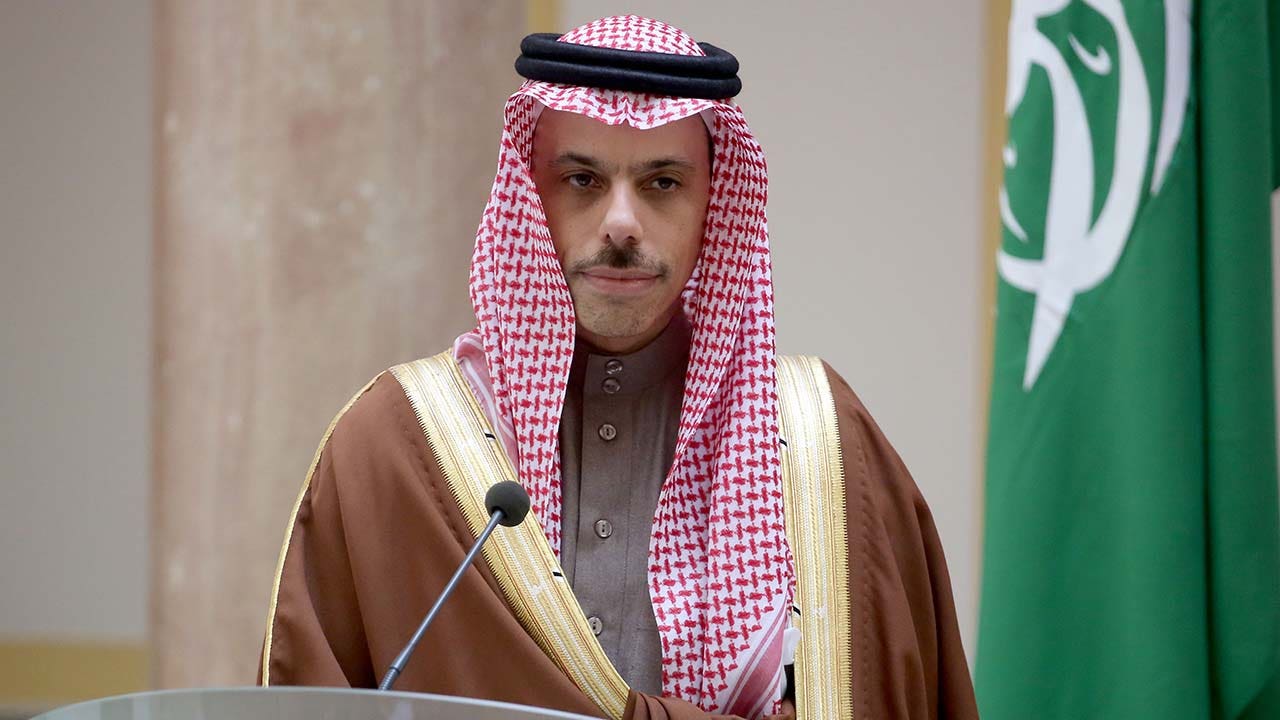 الأمير فيصل بن فرحان يبحث مع جوتيرش تطورات الأوضاع الإقليمية والدولية