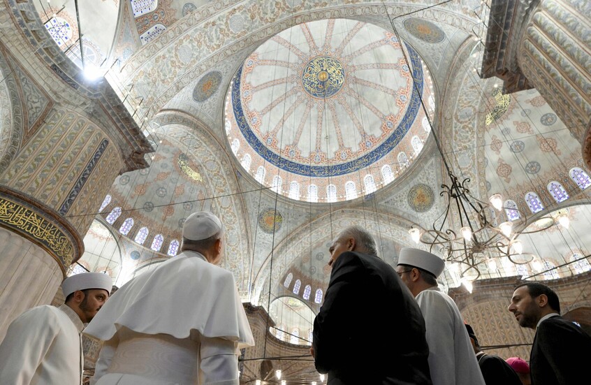 بابا الفاتيكان يزور الجامع الأزرق في إسطنبول