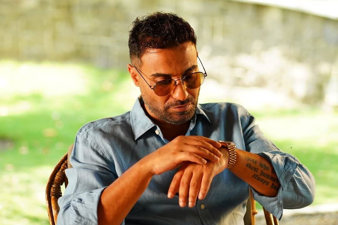 أحمد فهمي يكشف حقيقة طلاقه وعلاقته بأسماء جلال ويعتذر لهنا الزاهد