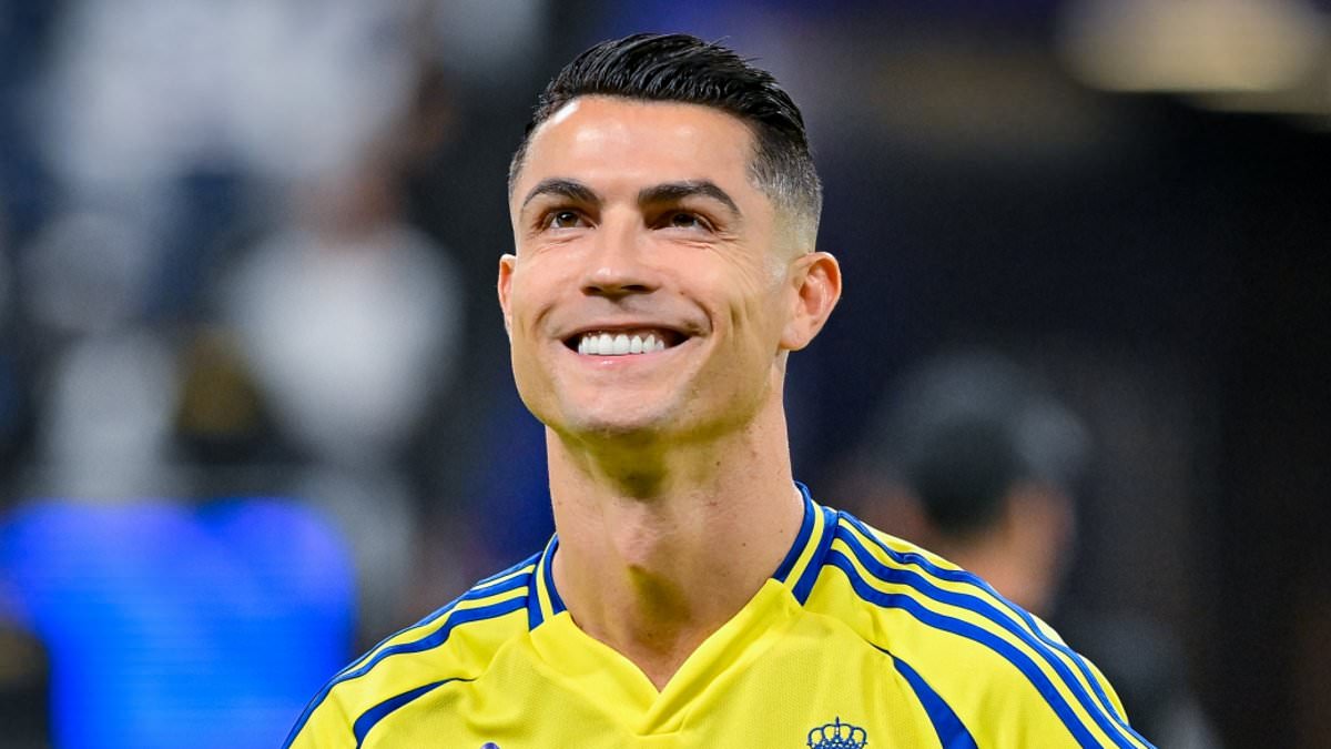 كريستيانو رونالدو يتصدر قائمة أسرع اللاعبين وصولاً للهدف رقم 100 في الدوريات الكبرى