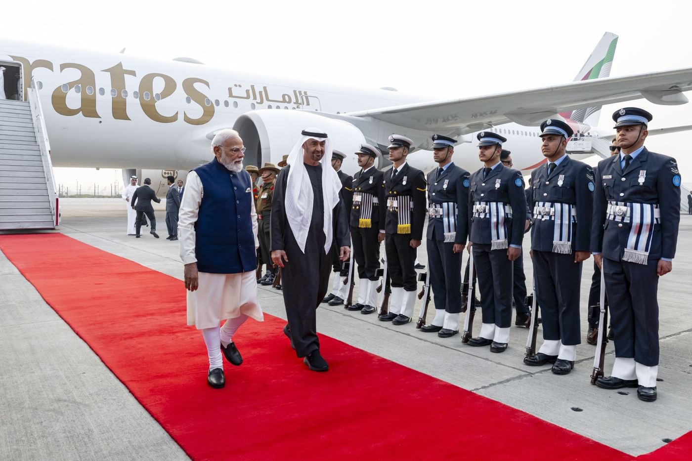 محمد بن زايد يصل إلى نيودلهي في زيارة عمل إلى جمهورية الهند