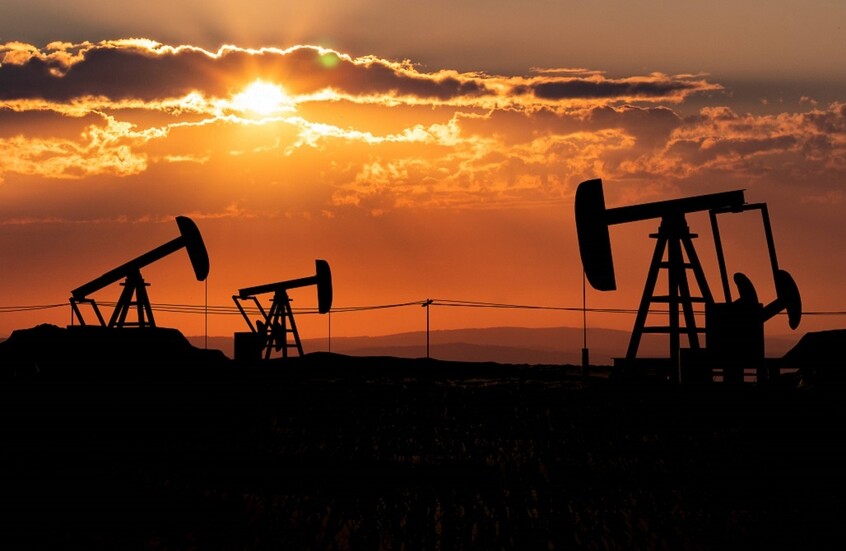 خام برنت يتجاوز 63 دولارًا للبرميل لأول مرة منذ ديسمبر