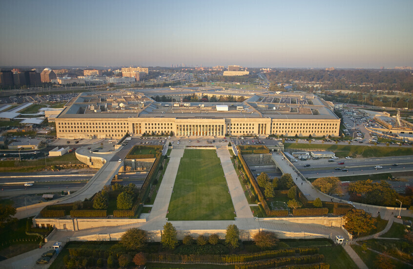 البنتاغون يشدد على احترام المصالح الأميركية ويتعهد بالاستعداد للحرب عند الضرورة