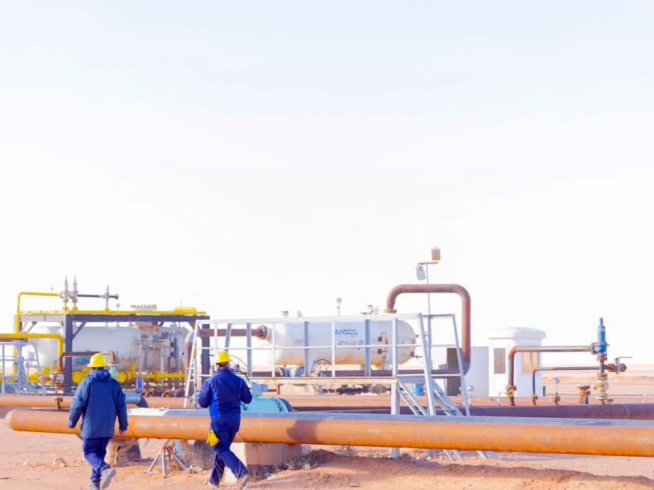 العراق يطلق عمليات التنقيب في حقل عكاس بهدف إنتاج 100 مليون قدم مكعب من الغاز يومياً