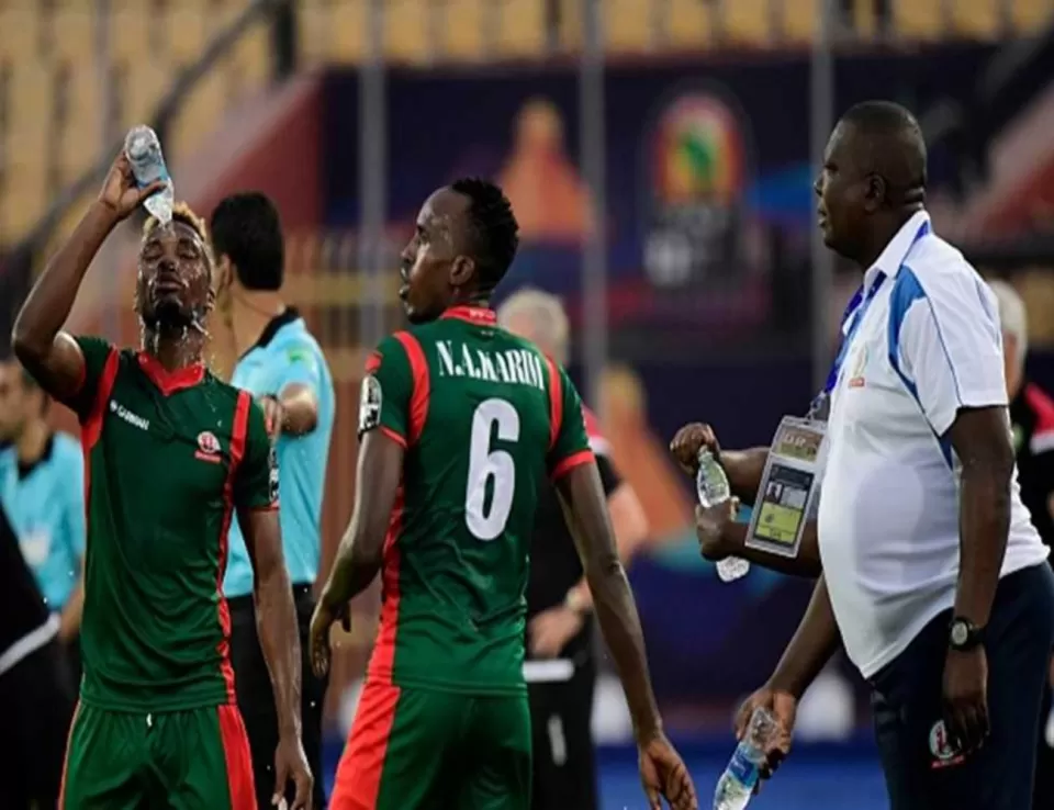 ماذا يشرب لاعبو كرة القدم أثناء توقف المباريات؟