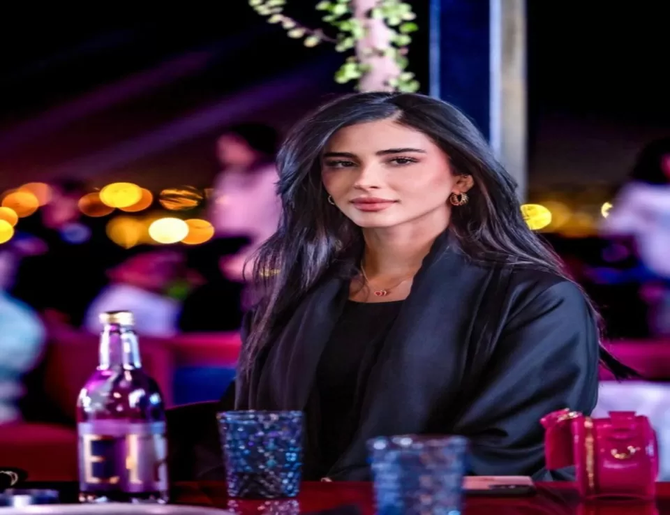 رهف الحربي تثير الجدل بفيديو قديم مع عمرو دياب