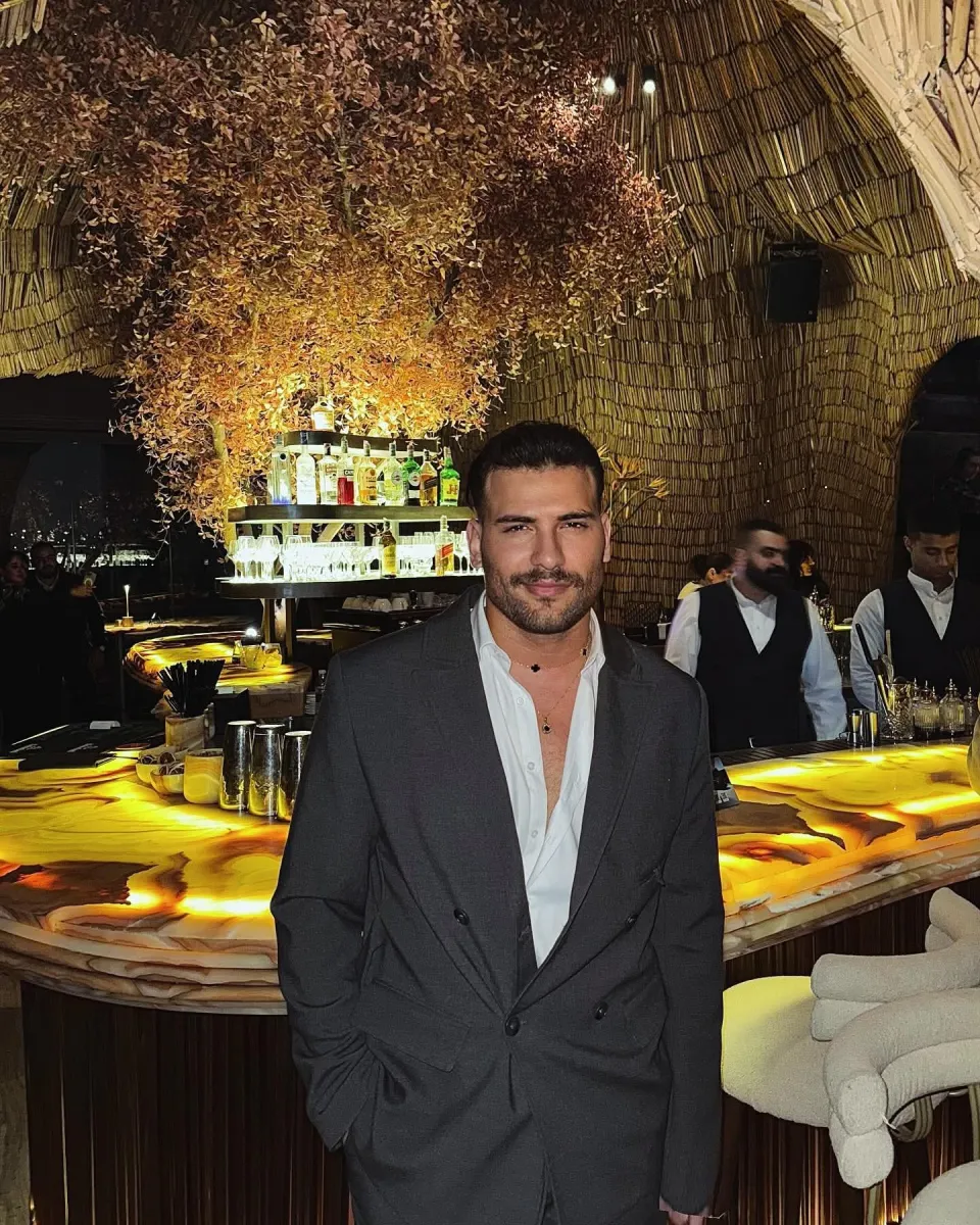 الفنان مسلم يقدم أغنيته الجديدة "لقيتك شر" فيديو كليب