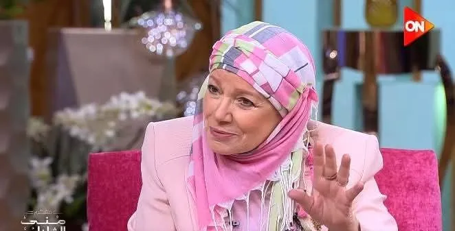 استقبال جماهيري حافل لمشيرة إسماعيل في حلقة جديدة من برنامج "معكم منى الشاذلي"