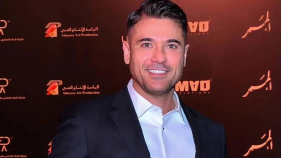 بين الموضة والسينما: القصة الملهمة لصعود أحمد عز نحو القمة