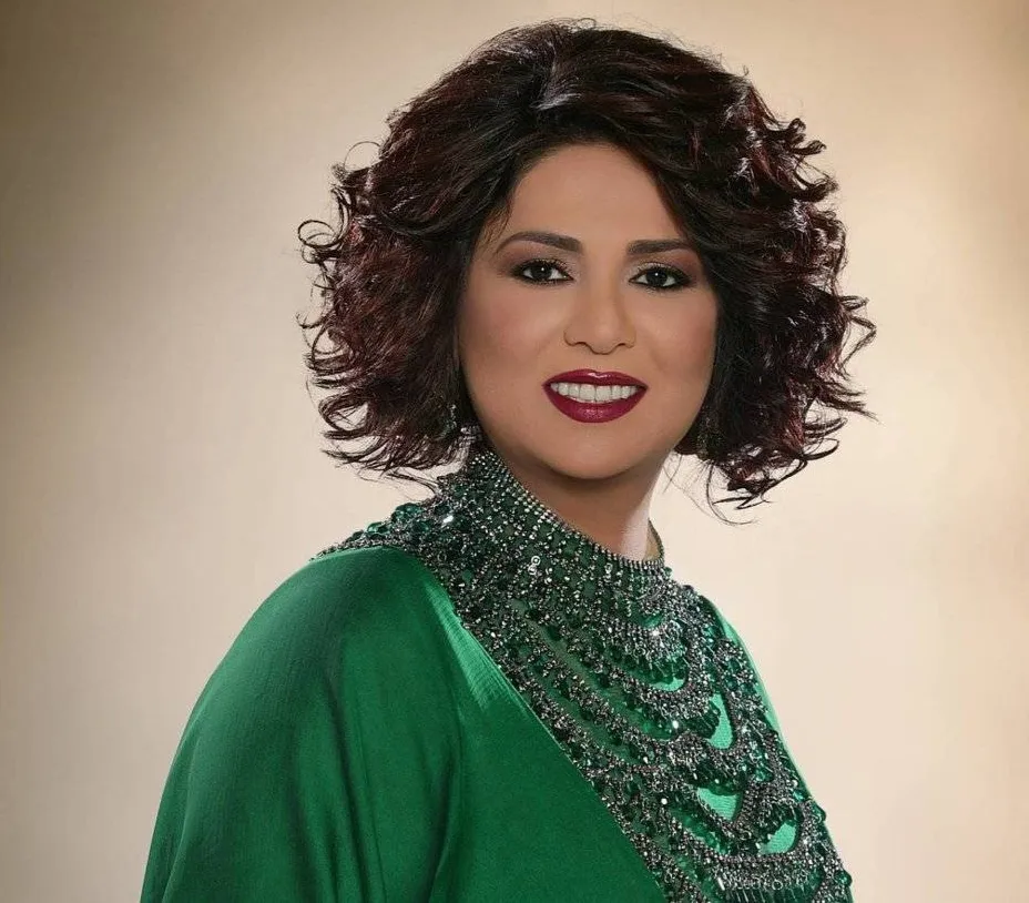 نوال الكويتية تقبل اعتذار فجر السعيد على الشكل الإنساني