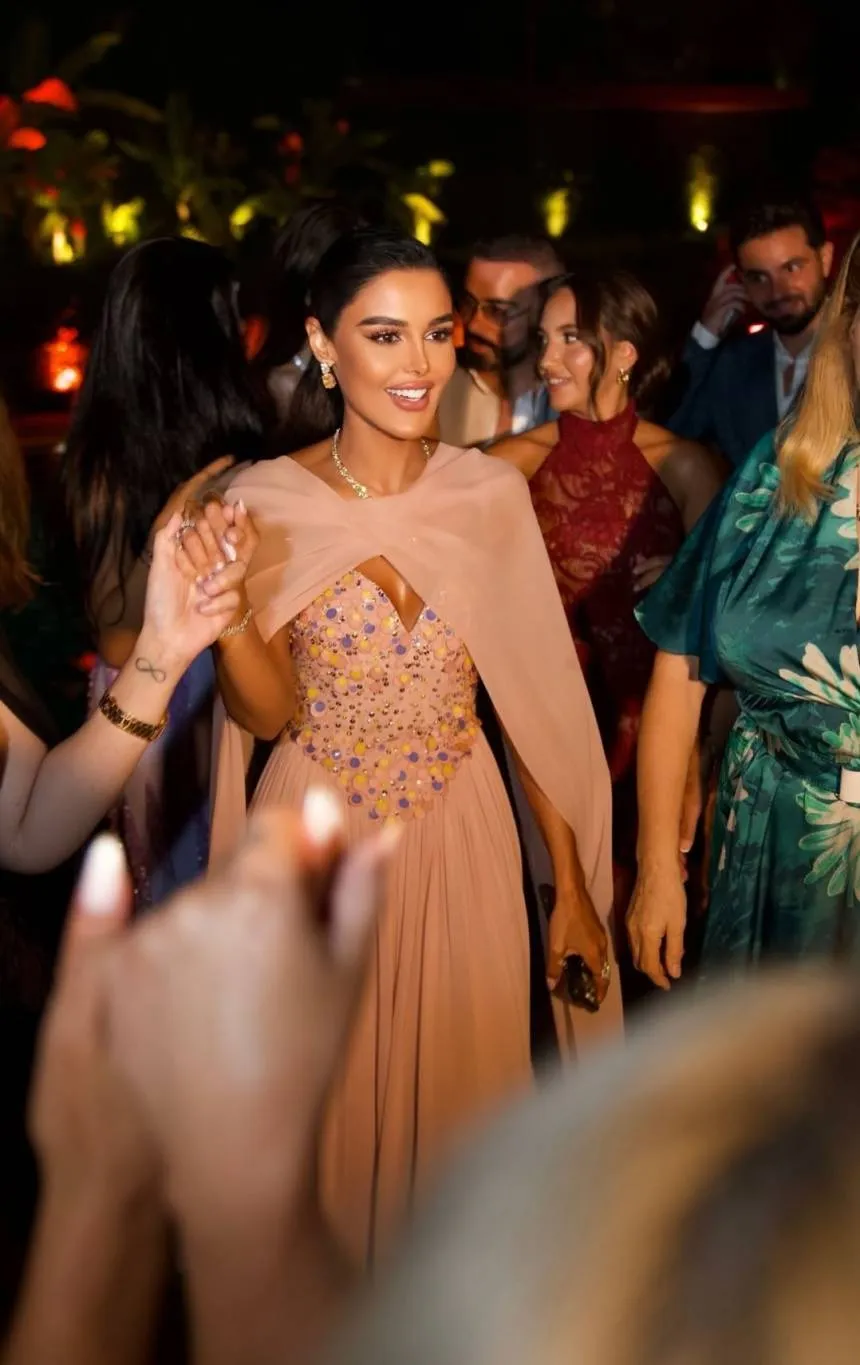 مريم رضا "مرمر" تخطف الأنظار بإطلالة ملكية في حفل ما قبل الزفاف