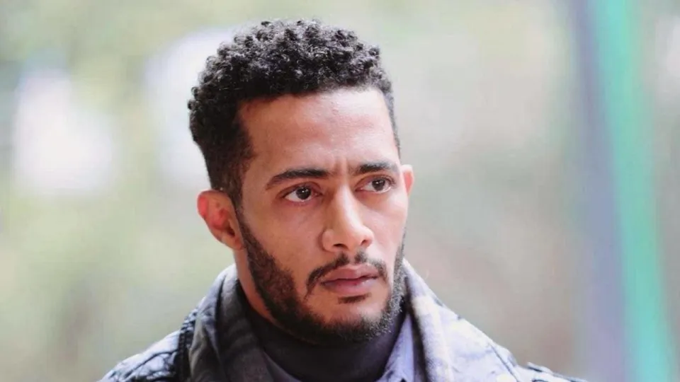 محمد رمضان يوقف حفله في الساحل الشمالي بعد سقوط ألعاب نارية ووفاة أحد أفراد الأمن محمد رمضان يوقف حفله في الساحل الشمالي بعد سقوط ألعاب نارية ووفاة أحد أفراد الأمن