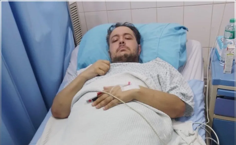 في حالة حرجة.. كريم مغاوري يناشد جمهوره الدعاء من العناية المركزة في حالة حرجة.. كريم مغاوري يناشد جمهوره الدعاء من العناية المركزة
