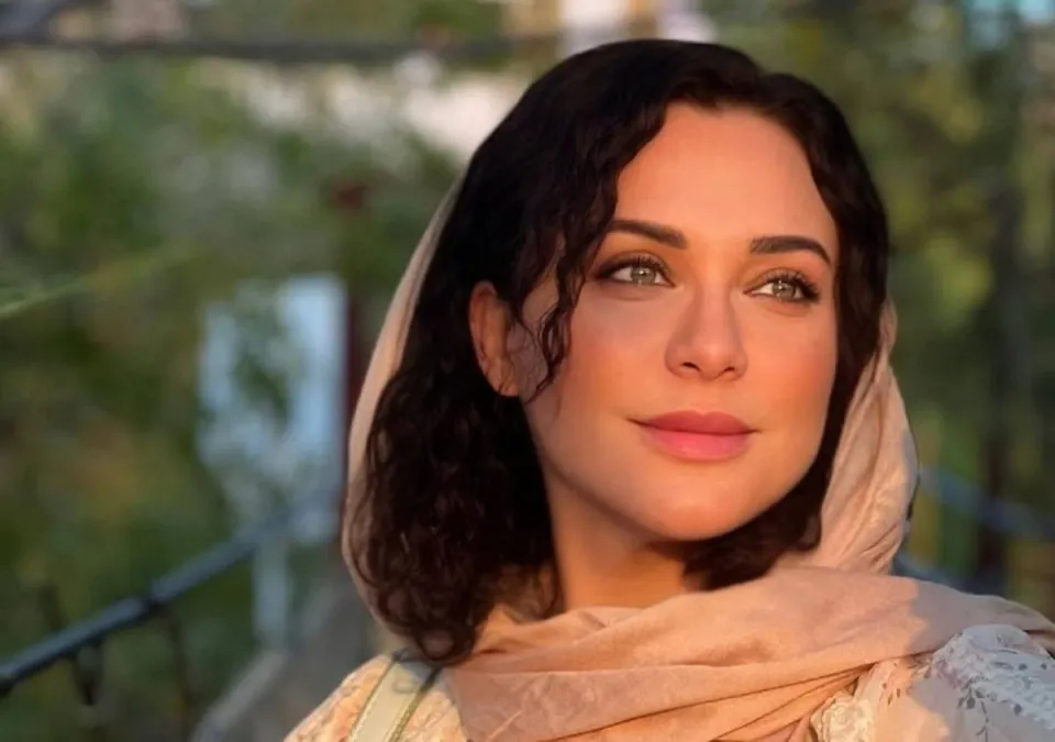 سلاف فواخرجي ترد على الانتقادات بعد إعلان إقامتها في مصر سلاف فواخرجي ترد على الانتقادات بعد إعلان إقامتها في مصر