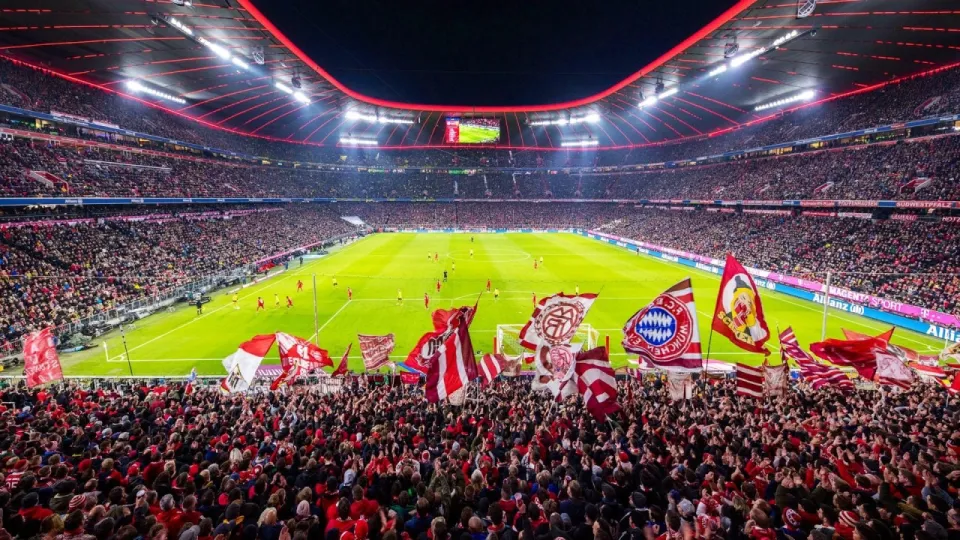 بايرن ميونيخ يحسم القمة أمام دورتموند ويعزز صدارته للدوري الألماني بايرن ميونيخ يحسم القمة أمام دورتموند ويعزز صدارته للدوري الألماني
