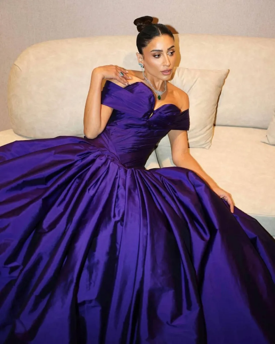 دينا الشربيني تتقدّم ببلاغ ضد صفحات ومروة صبري بسبب التشهير