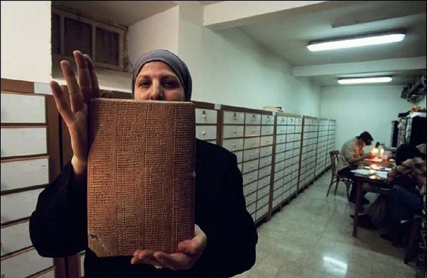 سرقة تماثيل رومانية ومقتنيات نادرة من المتحف الوطني بدمشق والتحقيقات تبدأ فوراً