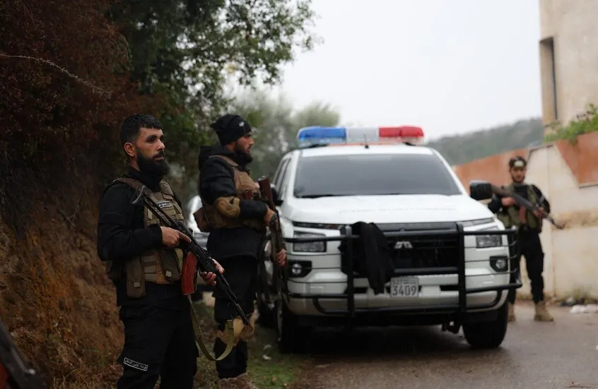 سوريا.. اعتقال عميد طيار متهم بارتكاب جرائم حرب خلال عهد النظام السابق في حماة