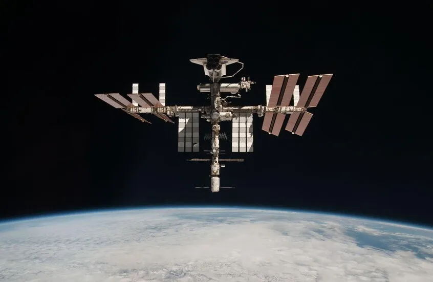 المحطة الفضائية الدولية تعدل مدارها استعداداً لوصول مركبة "سويوز إم إس-28" الروسية