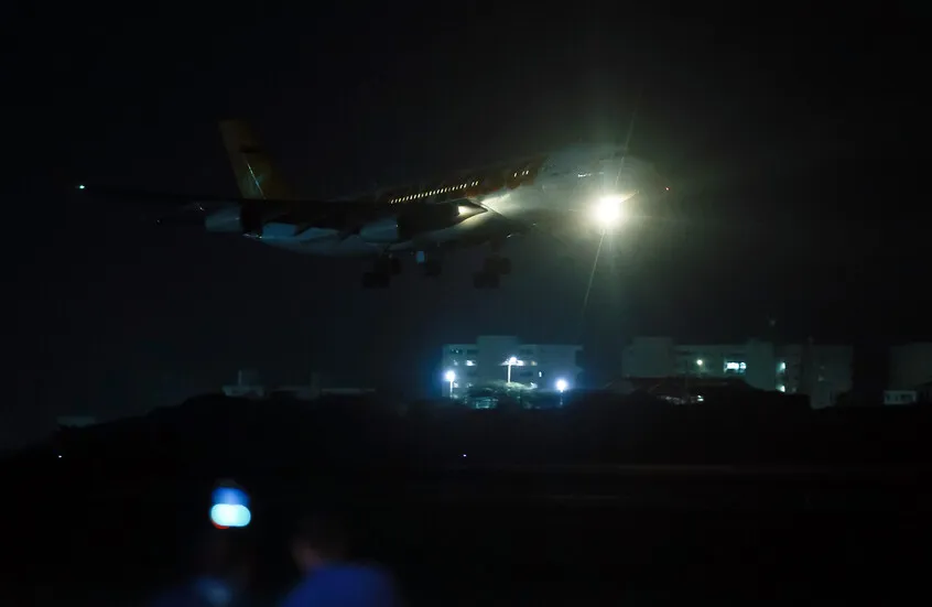 بعد تحذير أمريكي.. ست شركات طيران تلغي رحلاتها إلى فنزويلا وسط مخاوف من نشاط عسكري متصاعد