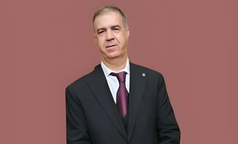 خبراء إماراتيون يعيدون تشكيل هوية العطر الشرقي في الشارقة