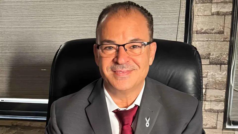 مازن الناطور يوضح موقفه من سلاف فواخرجي ويكشف عن مشروع درامي جديد مع الليث حجو