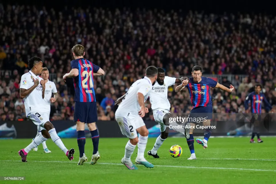 اليوم في الملاعب العالمية: مواجهات نارية في الدوريات الأوروبية وكؤوس إفريقيا ومصر