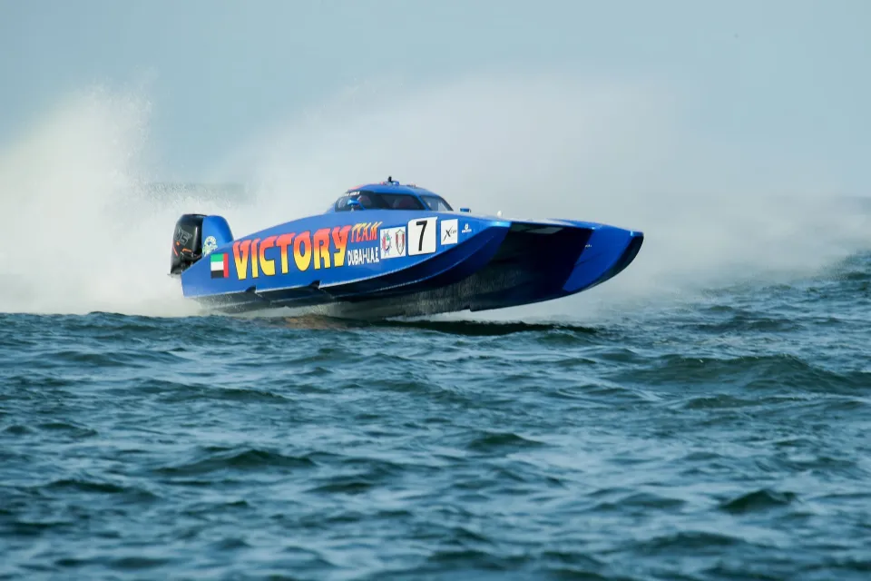 4 فرق إماراتية تتنافس في الجولة الثانية من بطولة العالم للزوارق السريعة بالكويت