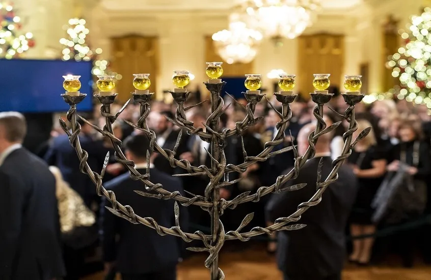 ترامب يقيم حفل استقبال رسمي بمناسبة عيد الأنوار (حانوكا) في البيت الأبيض