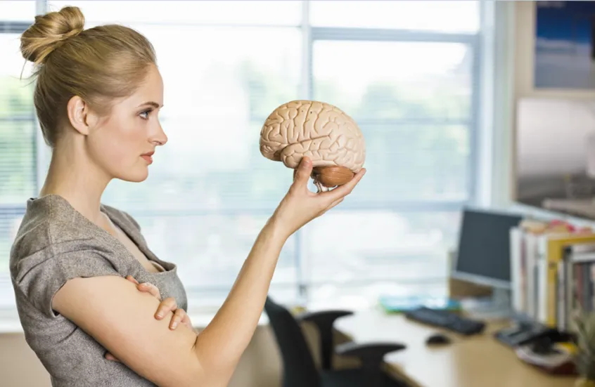 دراسة: عادات حياتية بسيطة تؤخر شيخوخة الدماغ حتى ثماني سنوات