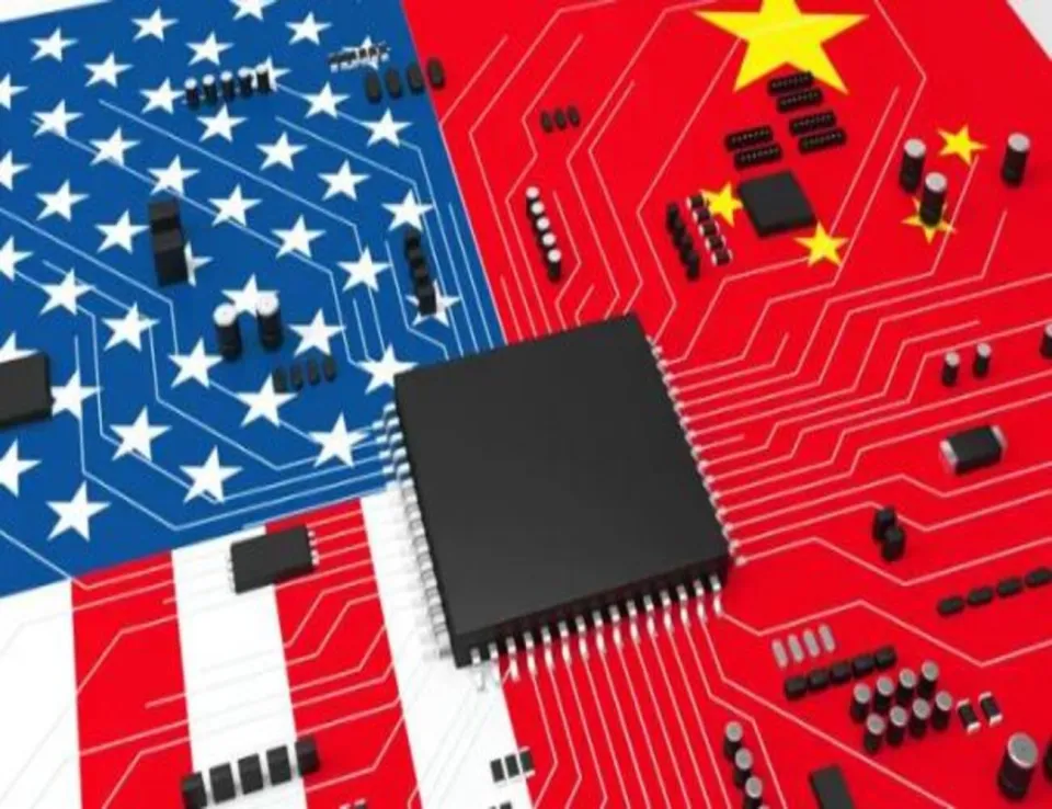 رويترز: الصين تطور أول آلة طباعة حجرية متقدمة رغم القيود الأميركية