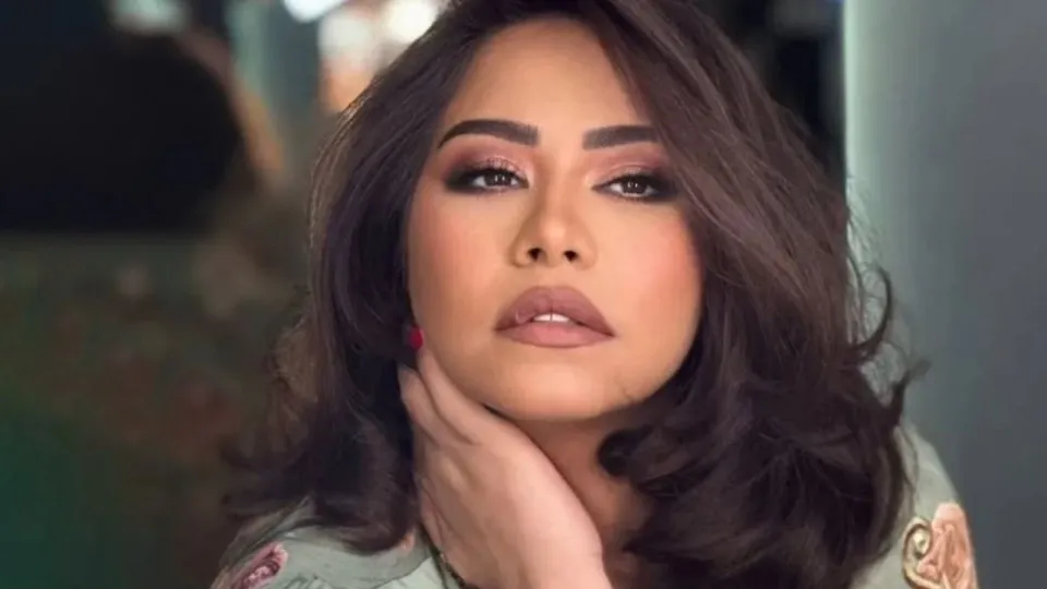 محامي شيرين عبد الوهاب ينفي شائعات الإفلاس ومنعها من رؤية ابنتيها