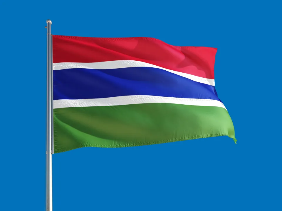 ارتفاع حصيلة ضحايا غرق قارب مهاجرين قبالة سواحل غامبيا إلى 31 قتيلاً