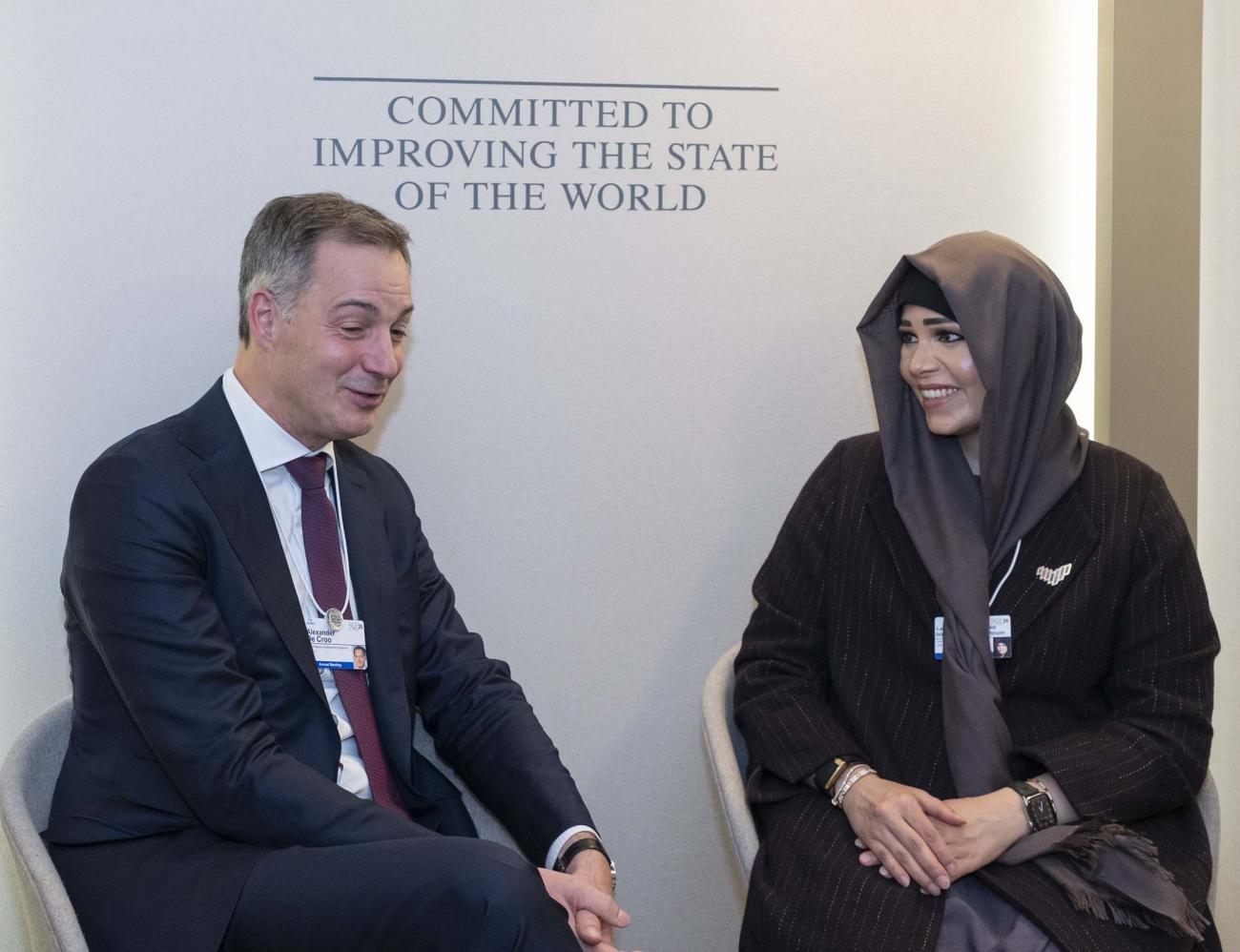 لطيفة بنت محمد تبحث مع برنامج الأمم المتحدة الإنمائي تعزيز الشراكات التنموية في دافوس
