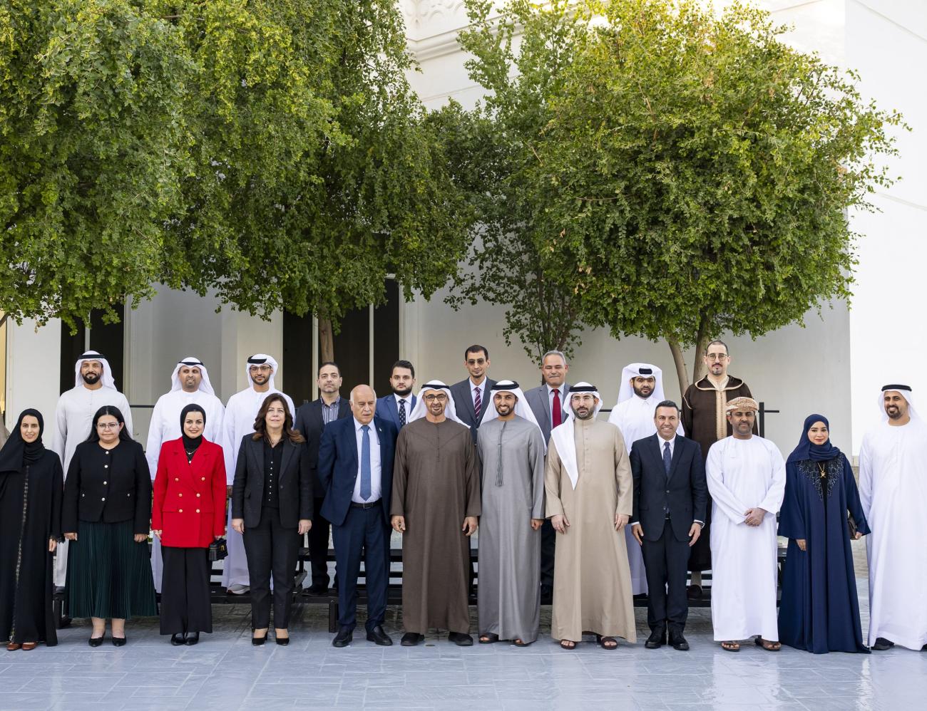 رئيس الدولة يستقبل وفد المشاركين في الاجتماع العربي للقيادات الشابة الذي يعقد ضمن القمة العالمية للحكومات 2026