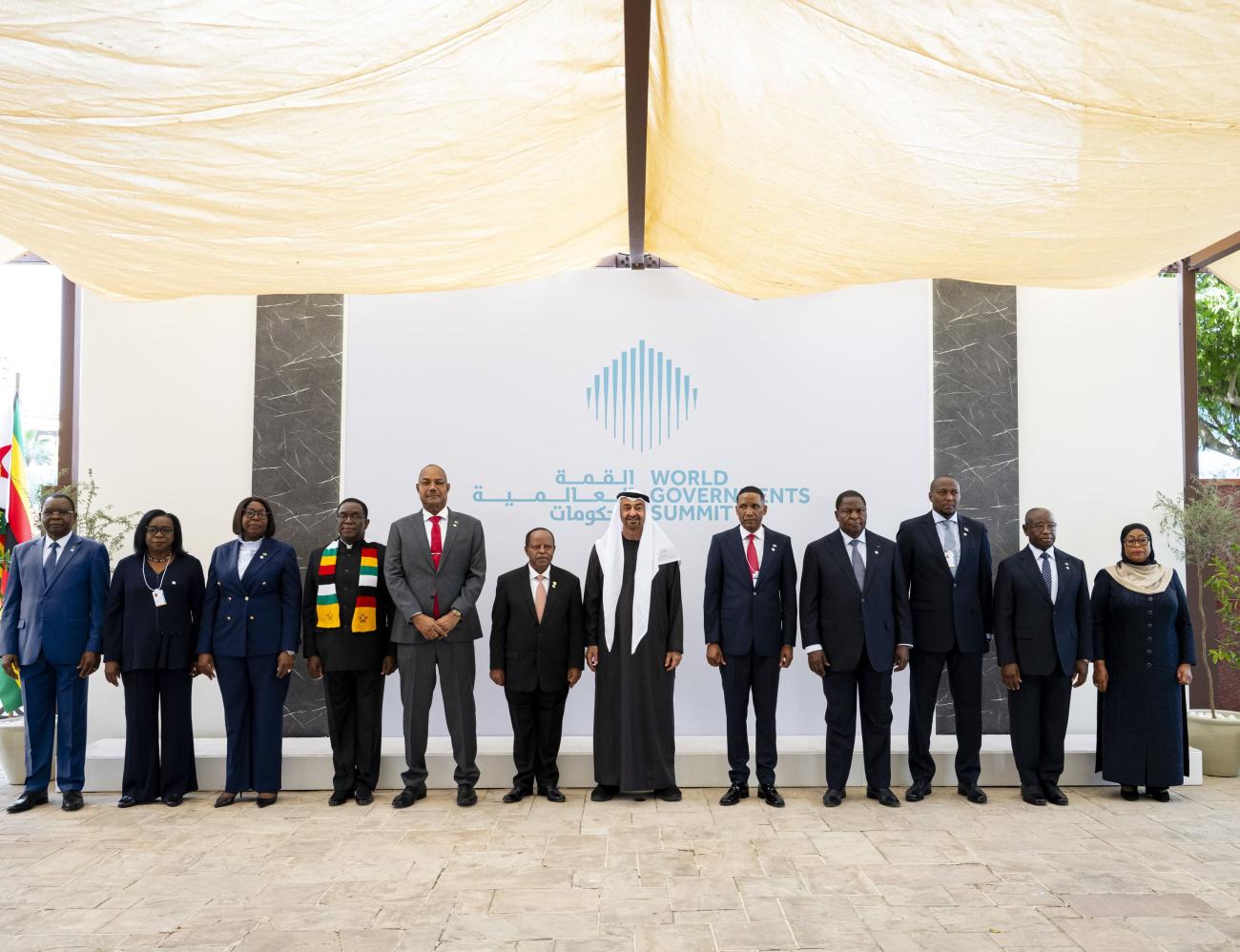 محمد بن زايد يلتقي قادة دول ويبحث تعزيز التعاون خلال القمة العالمية للحكومات 2026