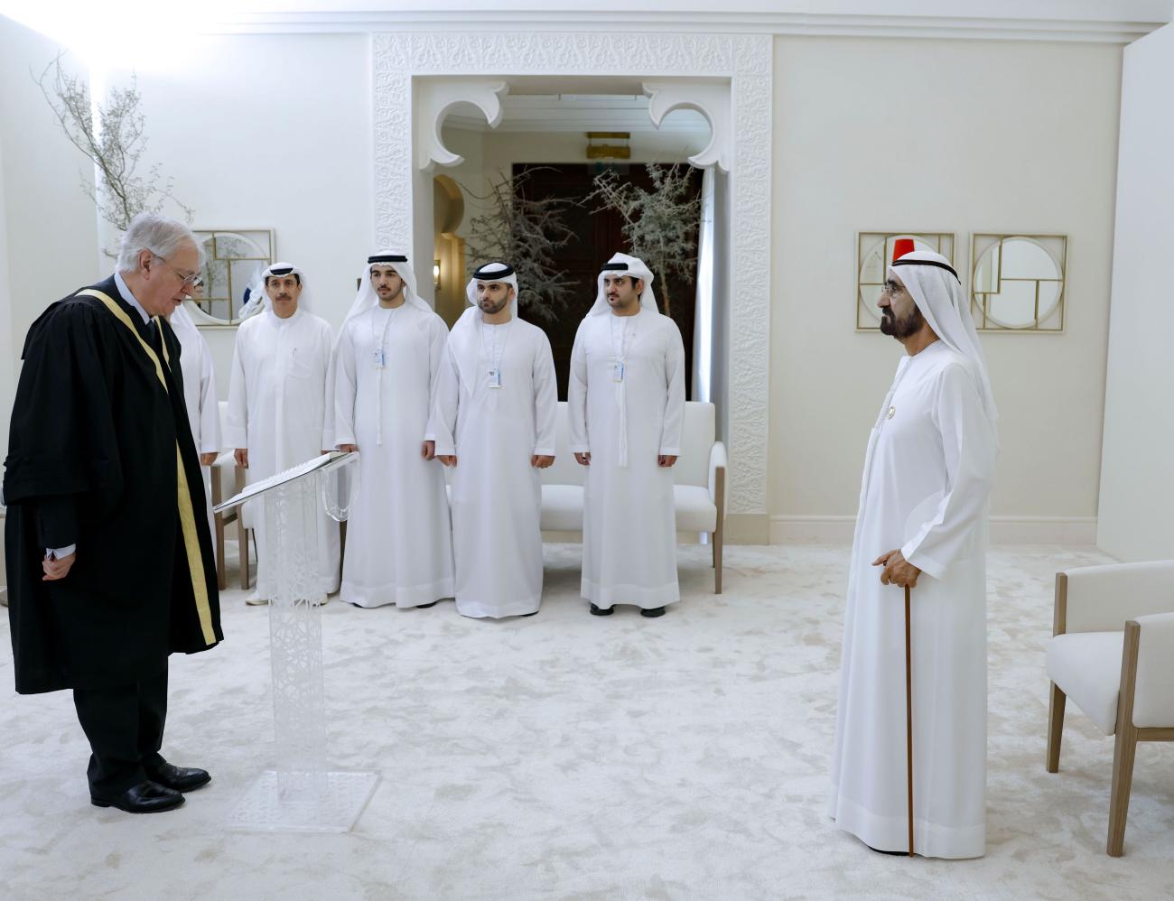 أمام محمد بن راشد.. ثلاثة قضاة في محاكم مركز دبي المالي العالمي يؤدون اليمين القانونية